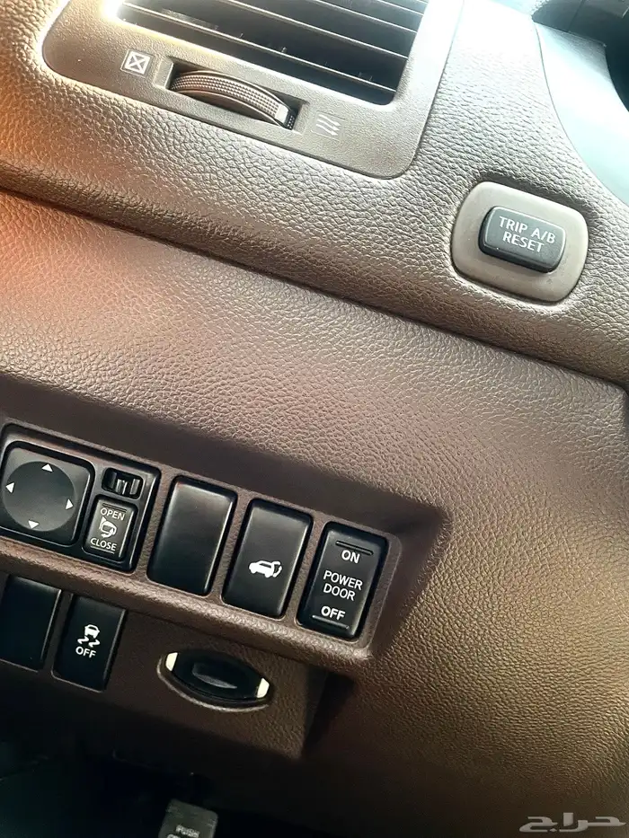 انفنتي QX70 فل كامل 2015 نظيف 48