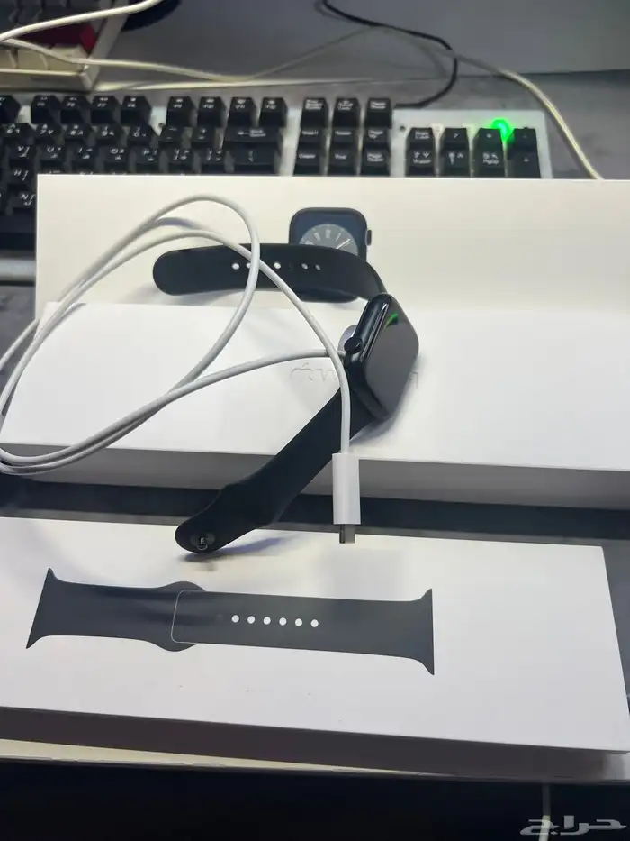 ساعه ابل الاصدار الثامن 2