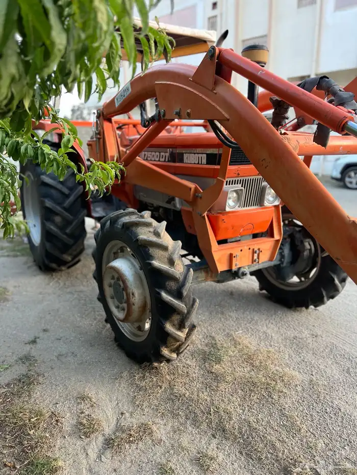 حراثة كابوتا M7500 1