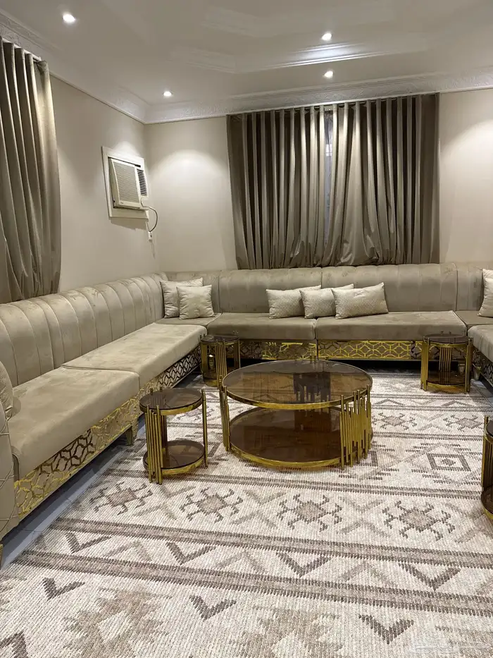كنب نظيف للبيع بدون المكيف والسجادة 1