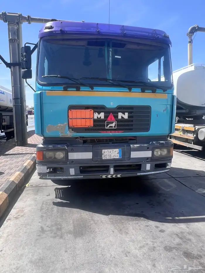 راس شاحنة مان نظيف جدا  مديل 2000  حجم 414 10