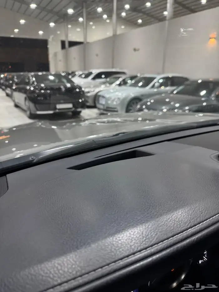 جيب لكزس LX570 موديل 2018 فل كامل مستعمل . 13