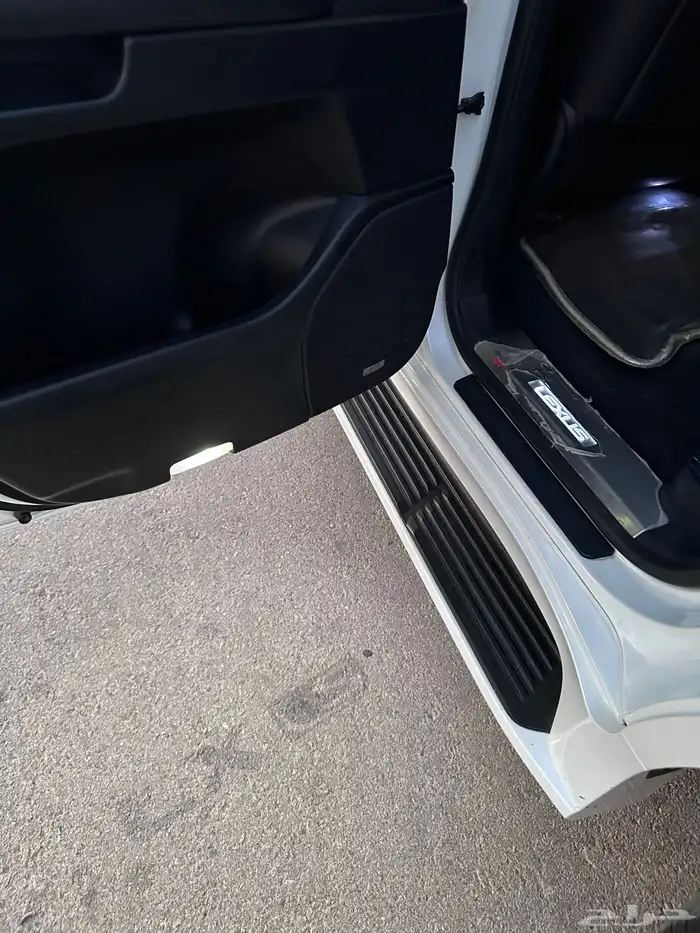 لكزس LX570 S 2018 وكالة مشروط 32
