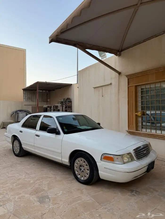 فورد كراون فكتوريا 2004 بوليسي 1