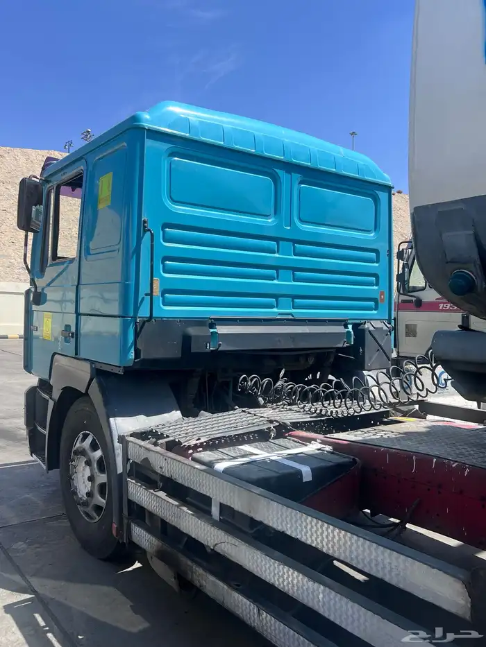 راس شاحنة مان نظيف جدا  مديل 2000  حجم 414 0