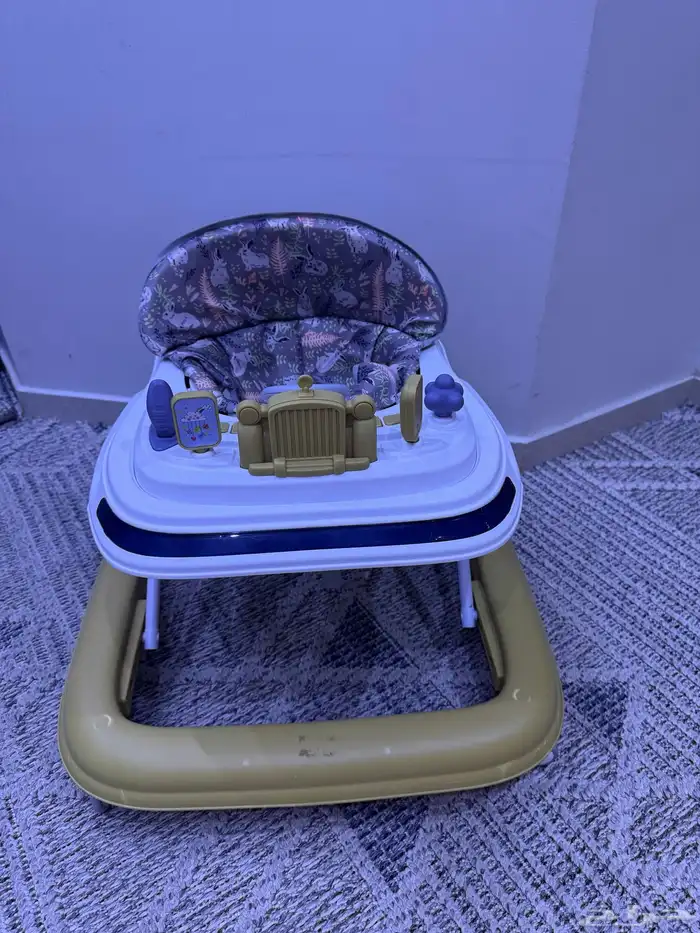 للبيع أجهزة وأدوات أطفال بحالة ممتازه 0