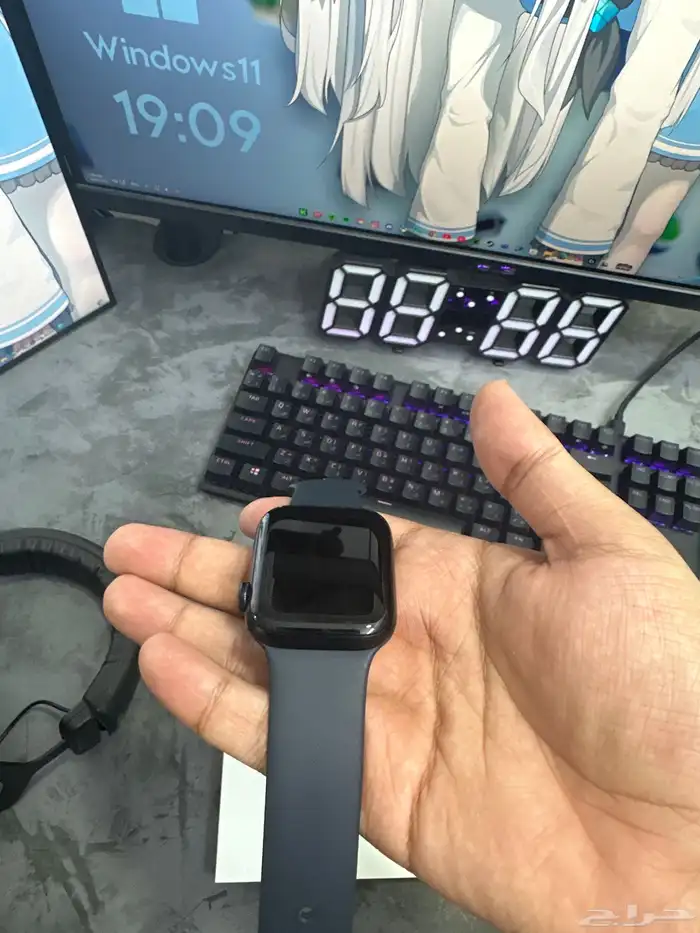 ساعة ابل SE للبيع 1