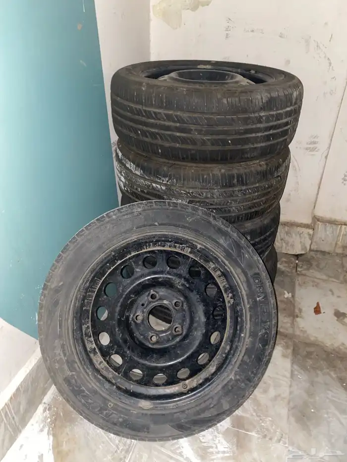 طقم خمس جنوط حديد بكفراتها 0
