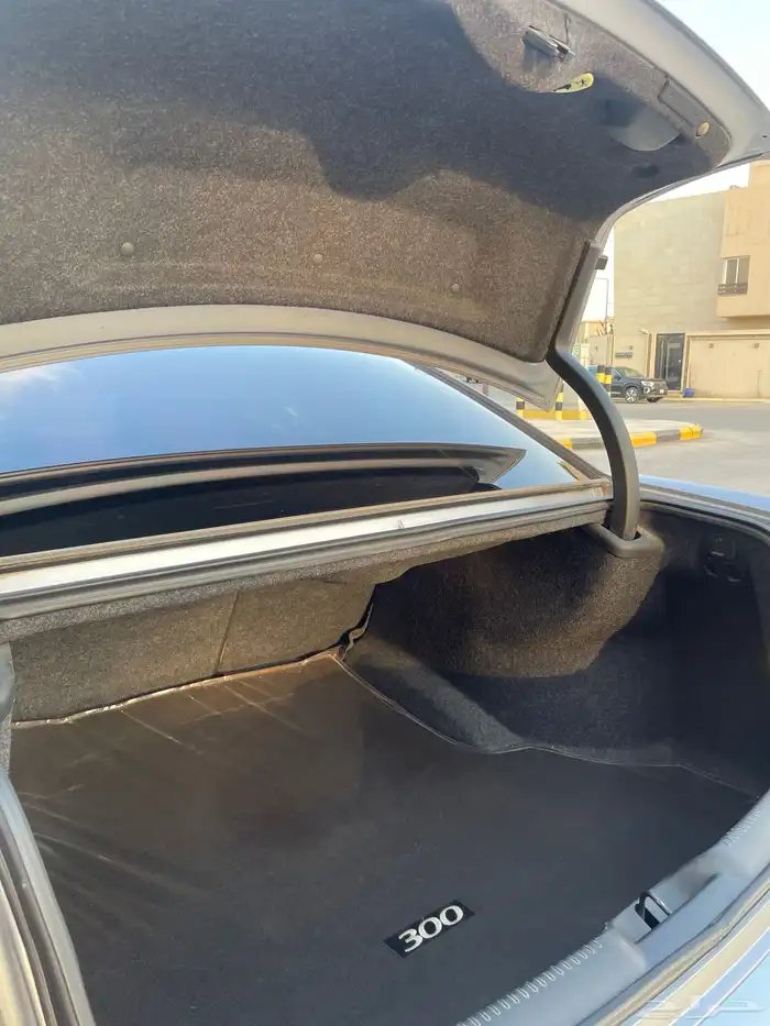 كرايزلر c300 اكزيكتيف 2014 20