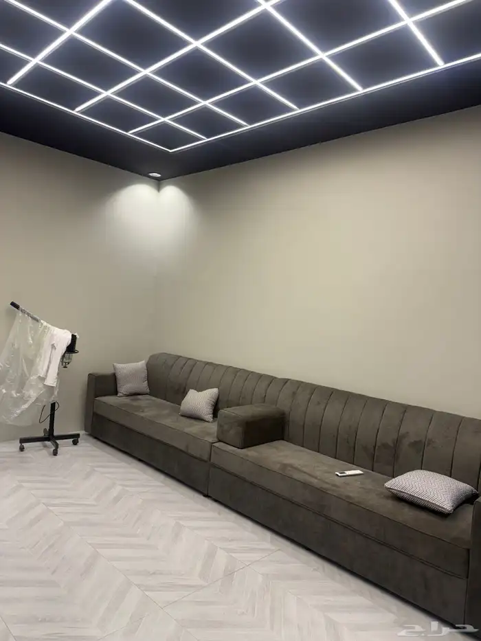 اغراض محل حلاقه للبيع 1
