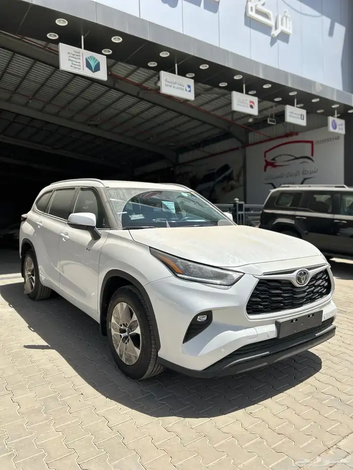 تويوتا   هايلاندر GLE هايبرد 2025 ابيض 161000 شامل الضريبة 1