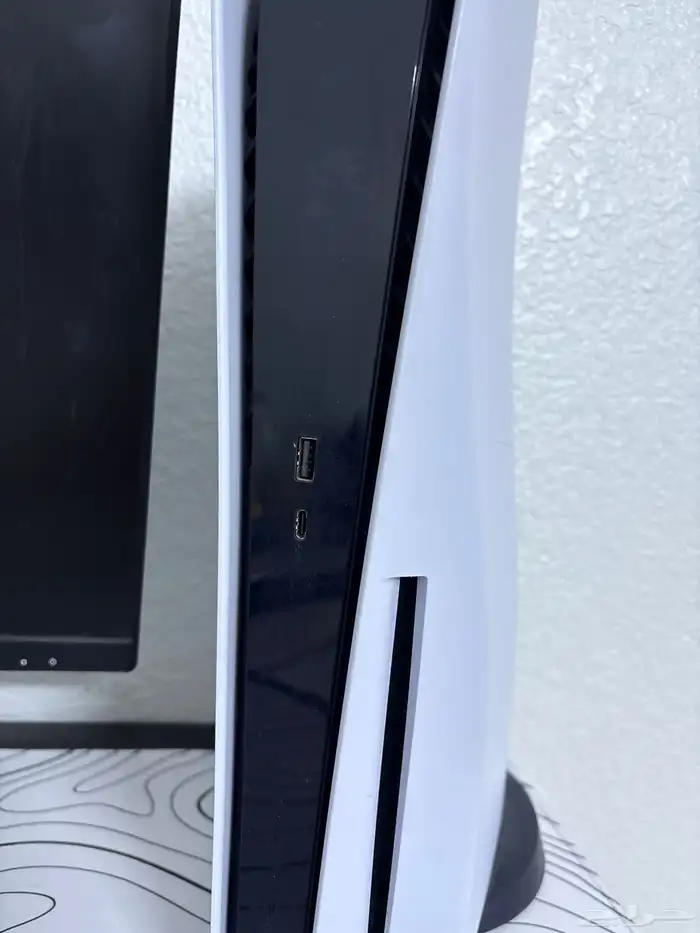 سوني 5 نظيف مع كامل اغراضه عدا الكرتون 2