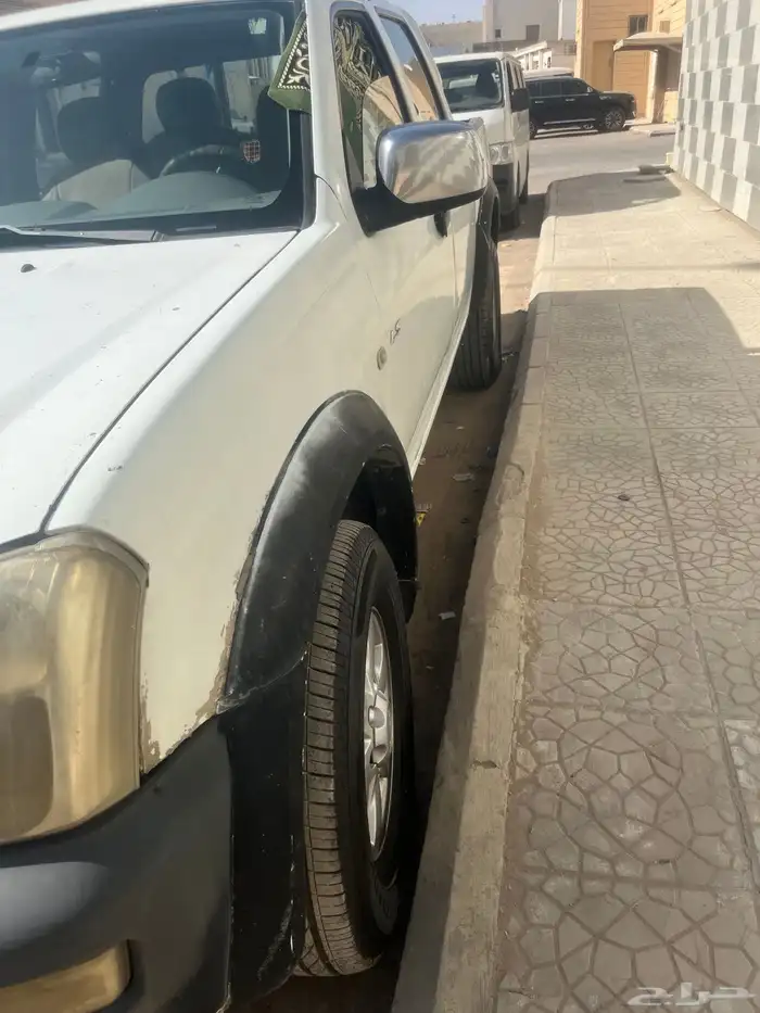 سياره ايسوزو 1