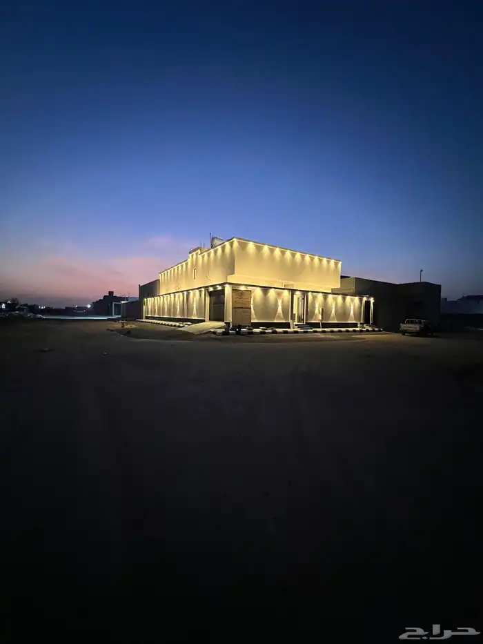للبيع دور أرضي على شارعين بضاحية الإسكان بجليل 0