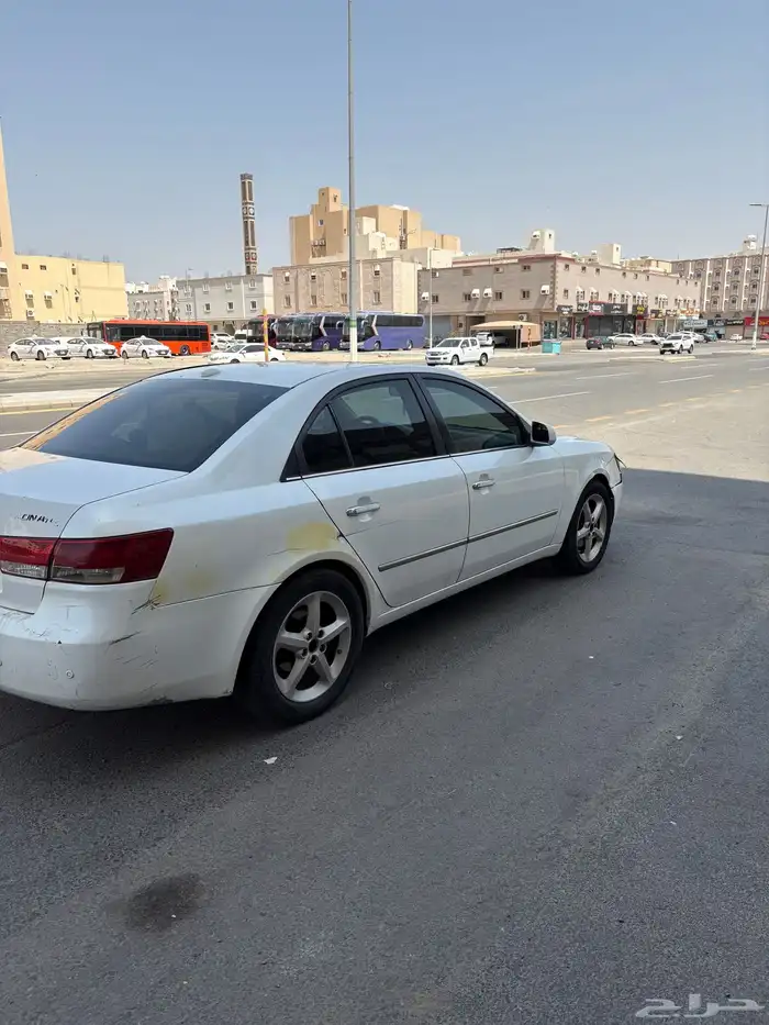 اعرض لكم سيارة سوناتا م 2008 2