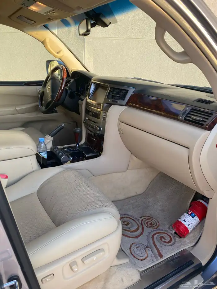 لكزس LX570 2011 5