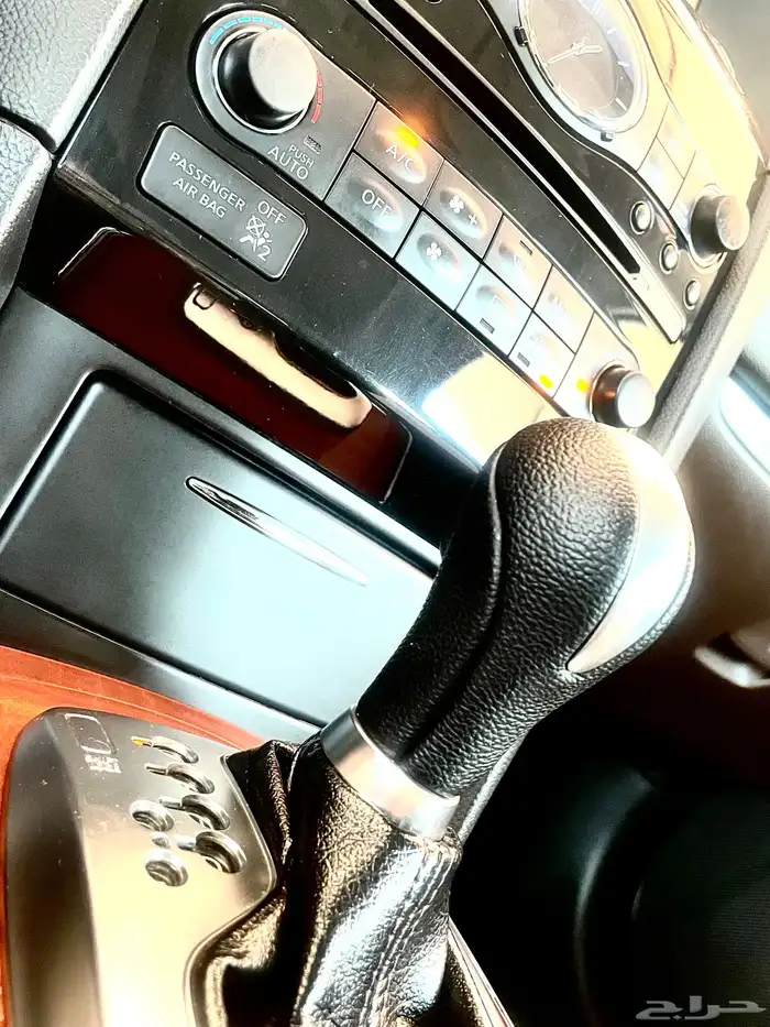 انفنتي QX70 فل كامل 2015 نظيف 56