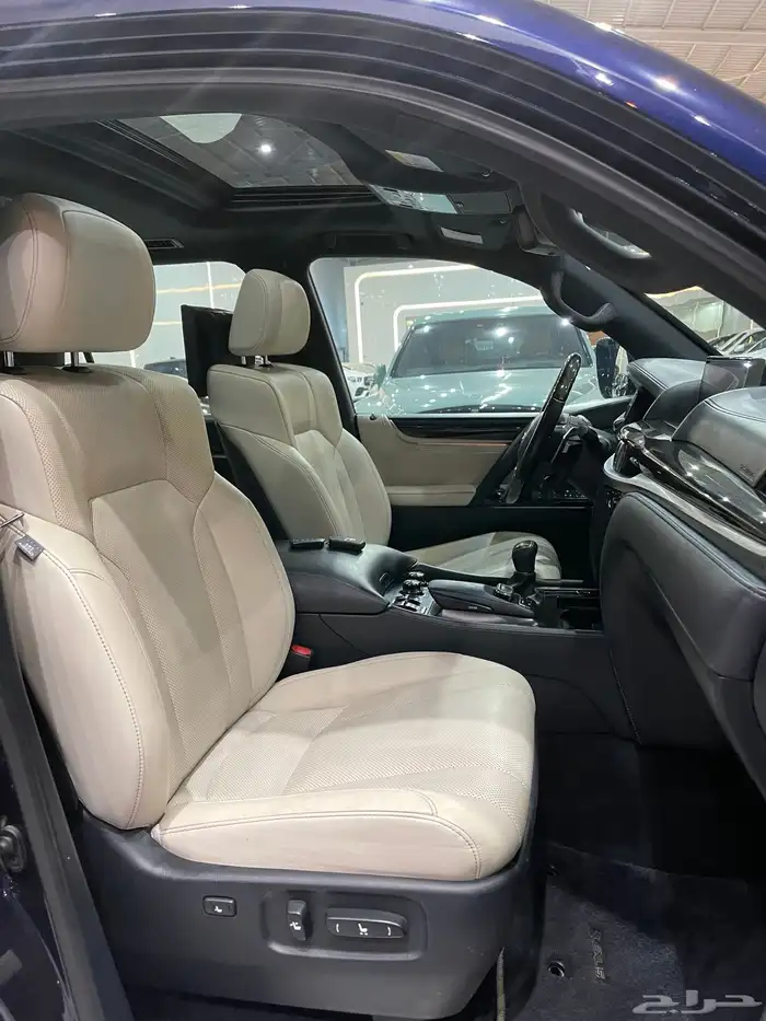 لكزس LX 570 سعودى 2020 8