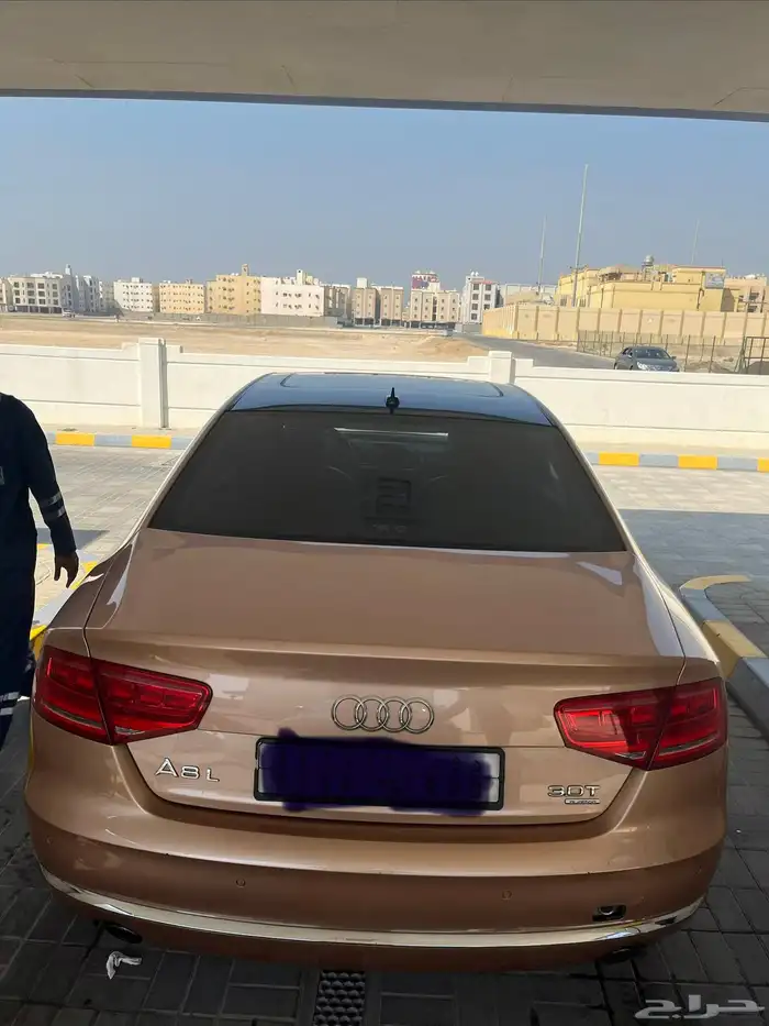 اودي A8L 10