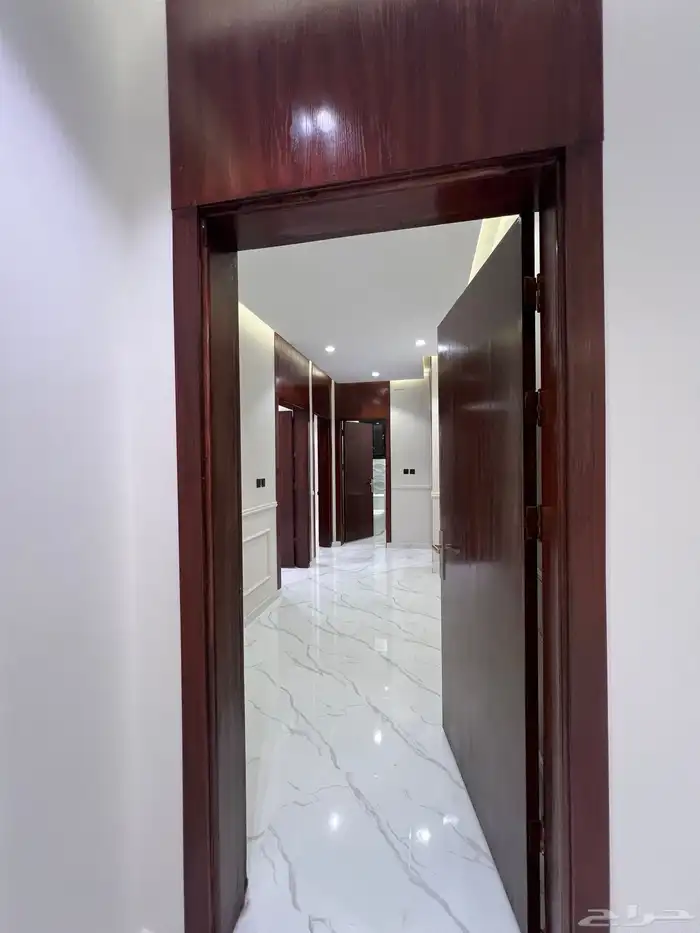 للبيع دور أرضي على شارعين بضاحية الإسكان بجليل 21