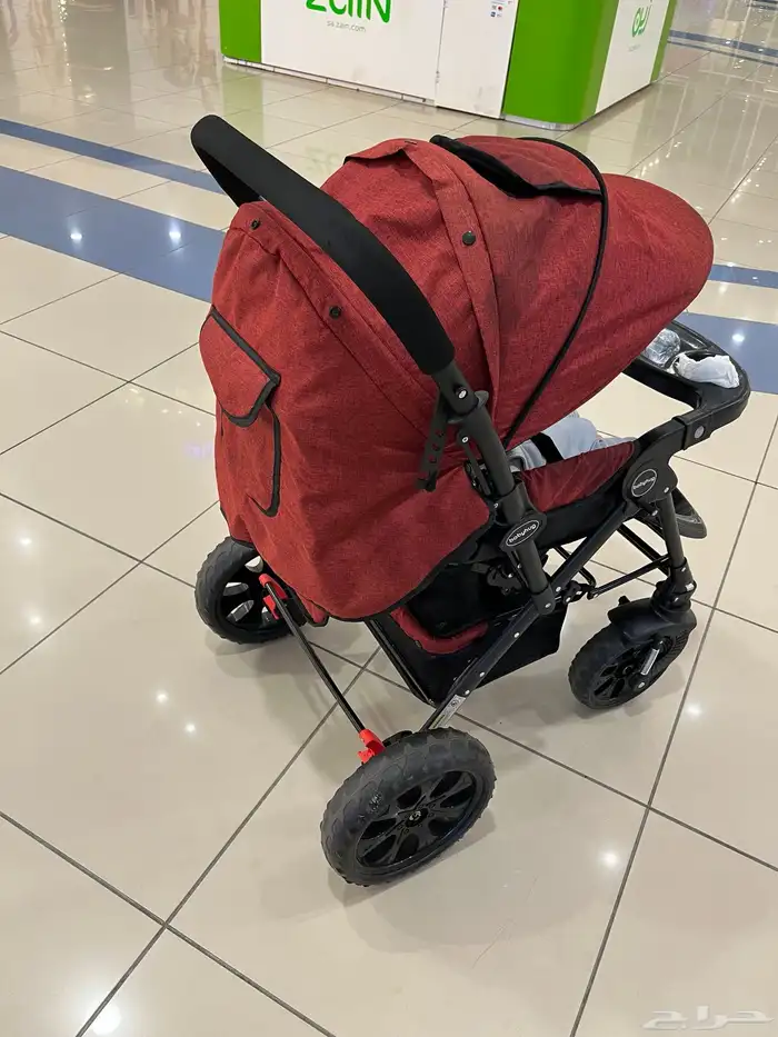 عربة اطفال ماركة بيبي هاج سعرها 110 ريال 0