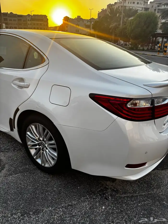 لكزس ES 350 شبه مخزن 1