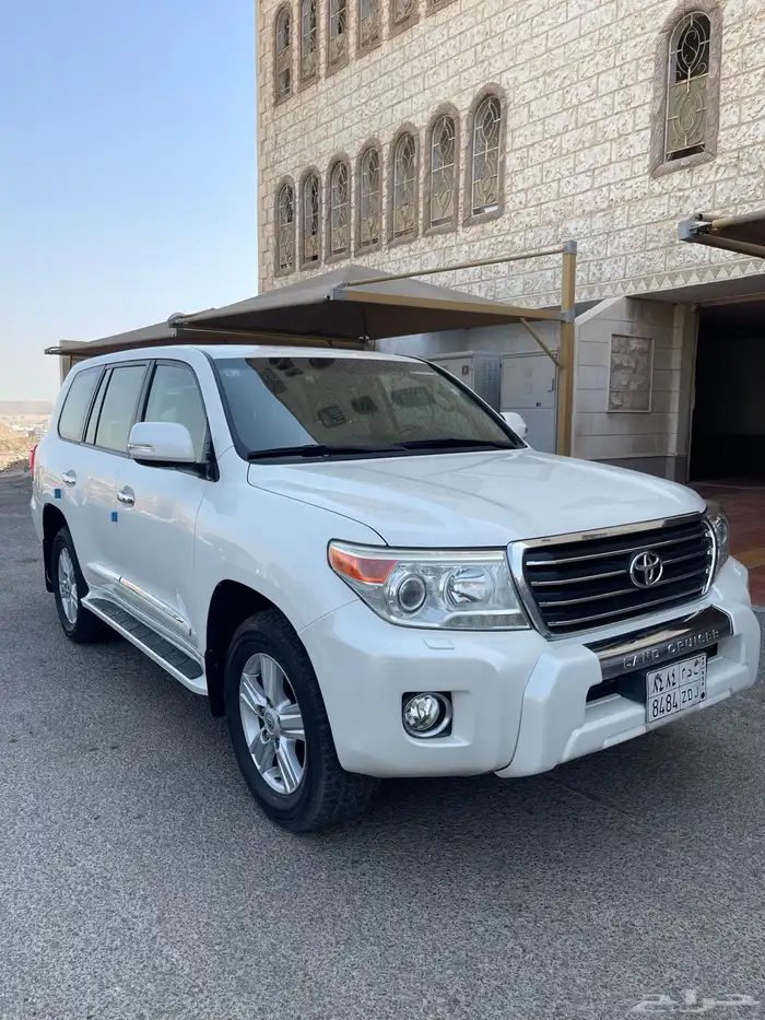 لاندكروزر GXR 2014 فل كامل 2
