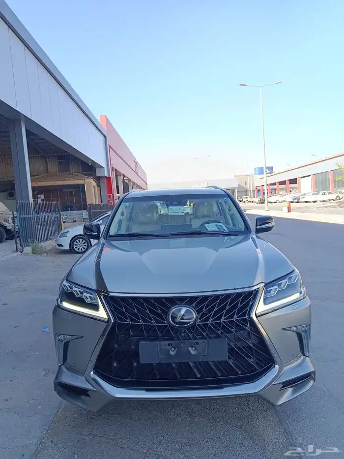 لكزس LX570 سبورت فل كامل سعودي موديل 2019 0