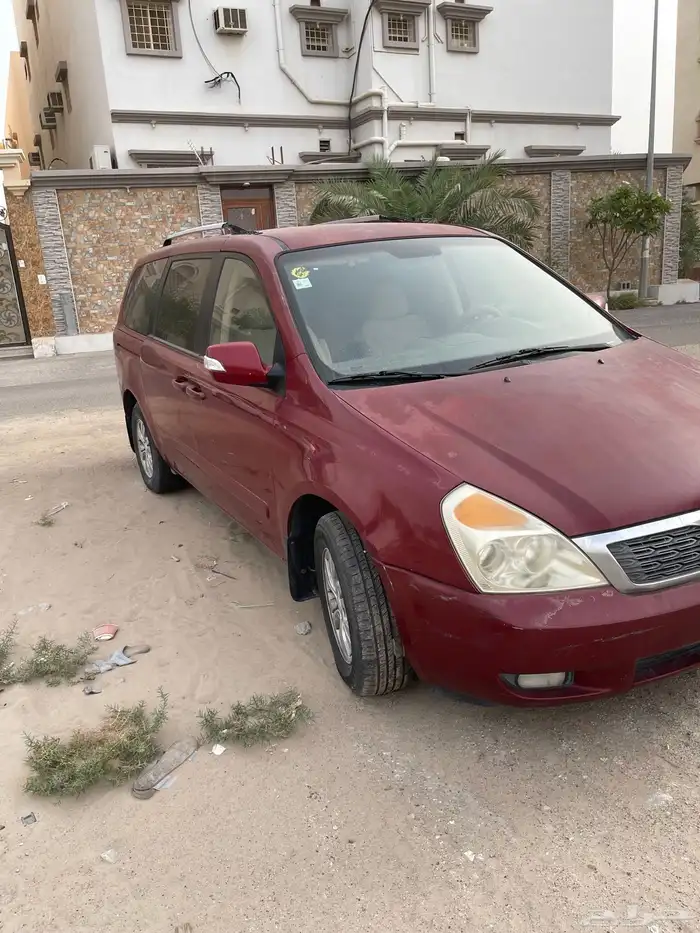 كيا كرنفال موديل 2013 5