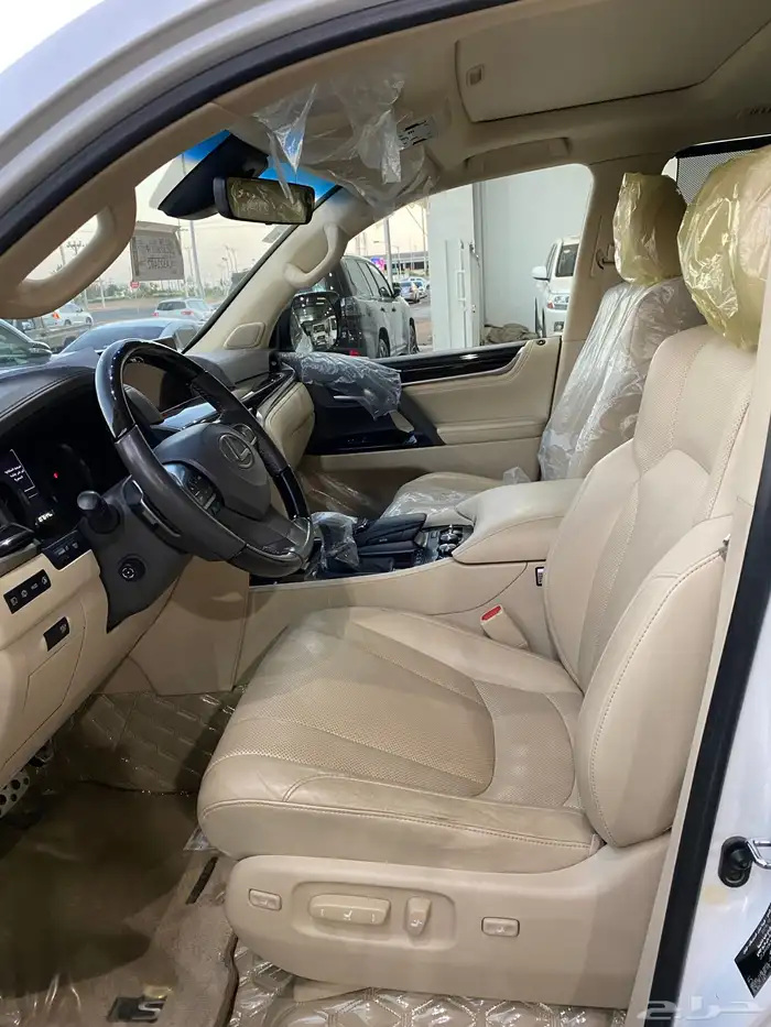 لكزس LX 570 2020 سعودي 6