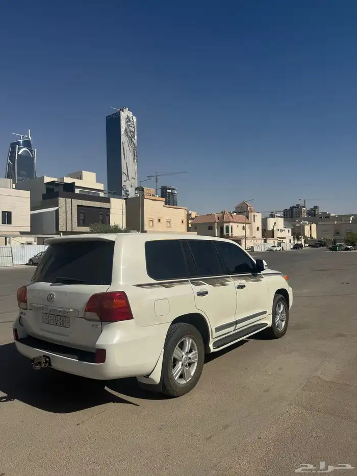 لاندكروزر جي 2014 4