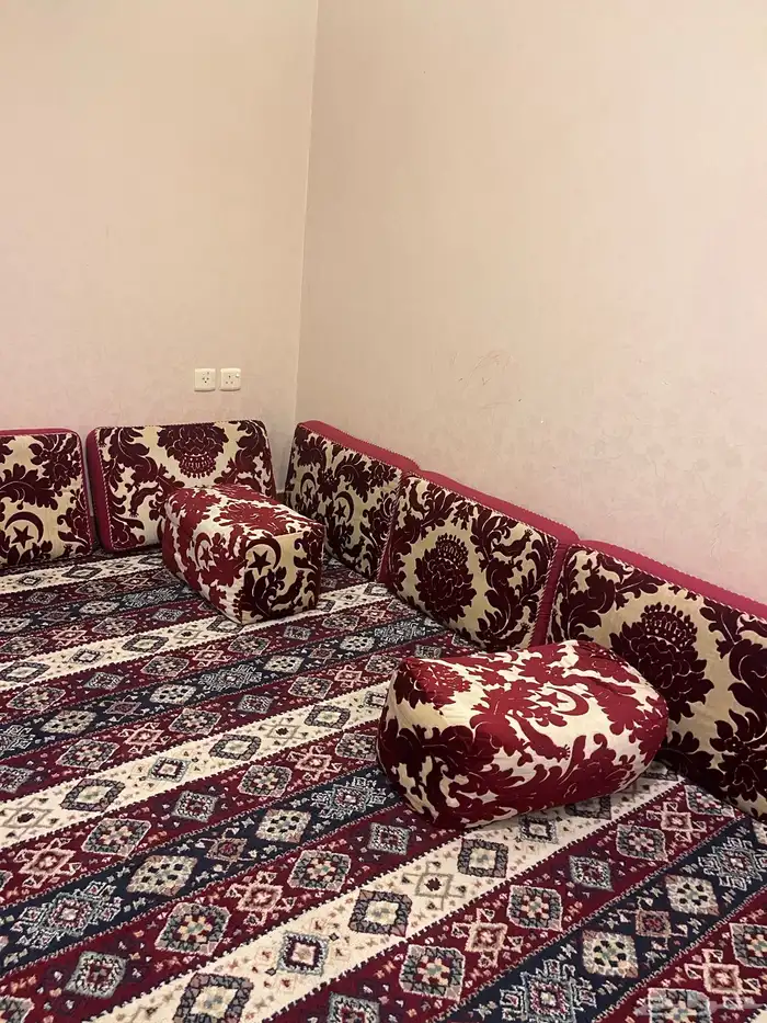 عرض للبيع - أثاث متنوع 0