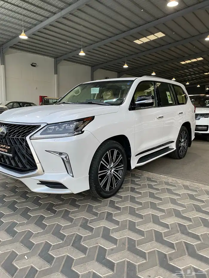 لكزس LX 570 2020 سعودي 1