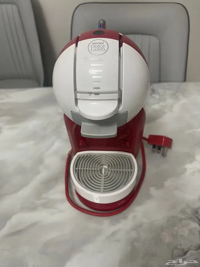 ألة قهوة عدد 4 دولتشي 0