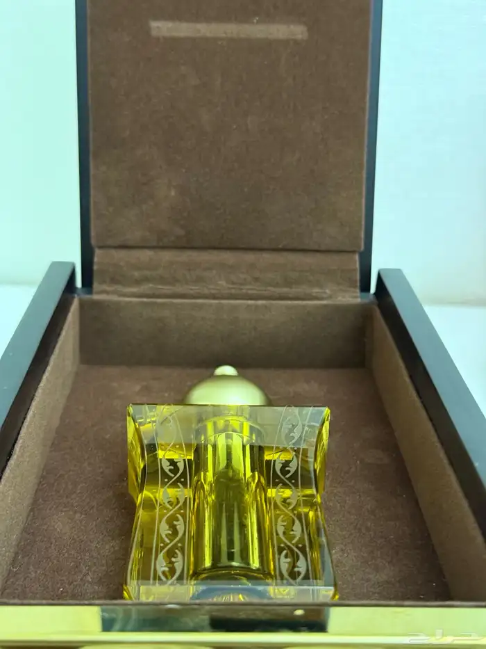 دهن عود 1