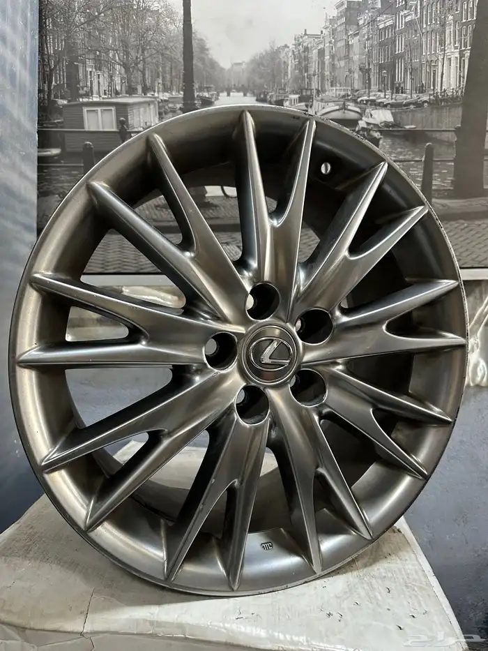 جنوط لكزس GS350 مقاس 18 اصلي وكالة 0