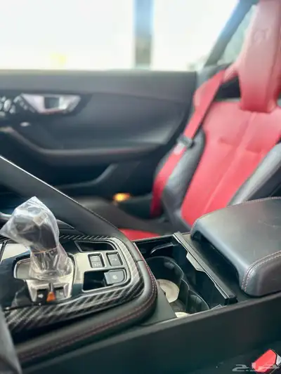 jaguar f-type V8 R index