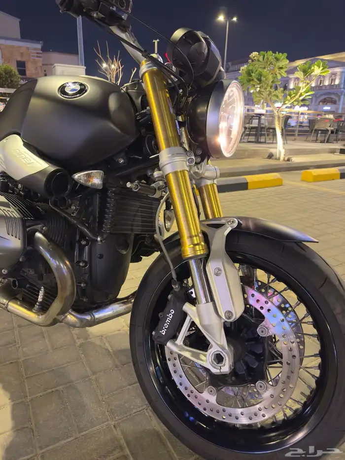 BMW R nine t 11