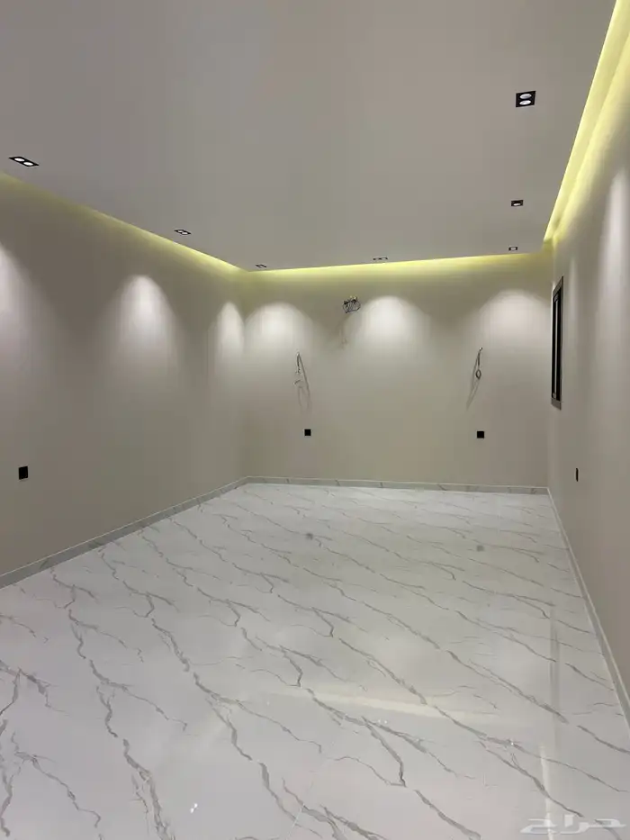 للبيع دور أرضي على شارعين بضاحية الإسكان بجليل 26