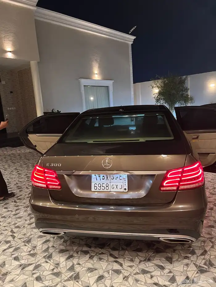 مرسيدس E300 قمه بالنظافه موديل 2014 15