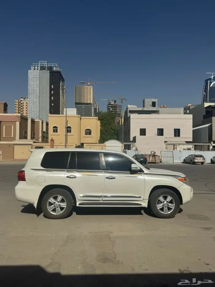 لاندكروزر جي 2014 2