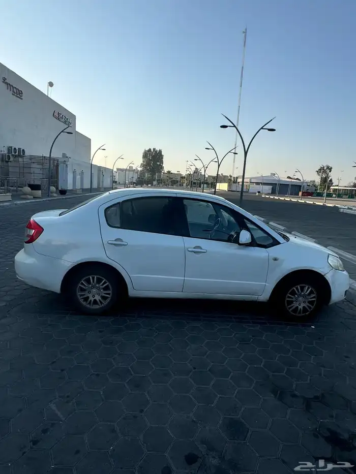 سزوكي SX4 2010 6