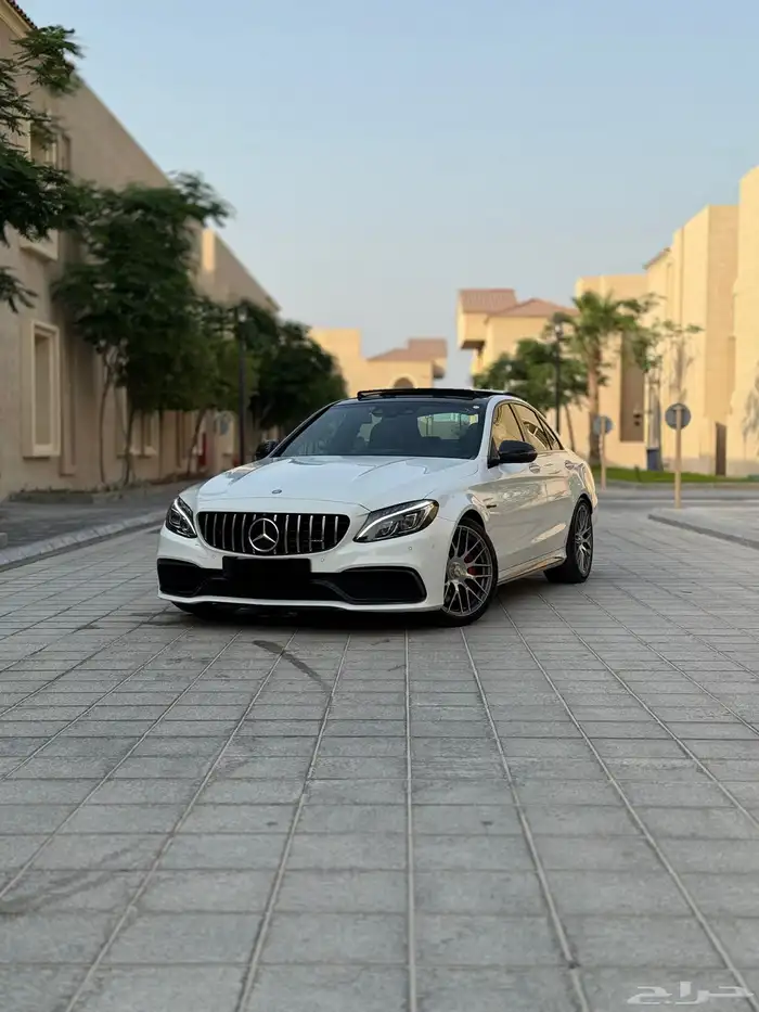 MERCEDES C63s 2016 27