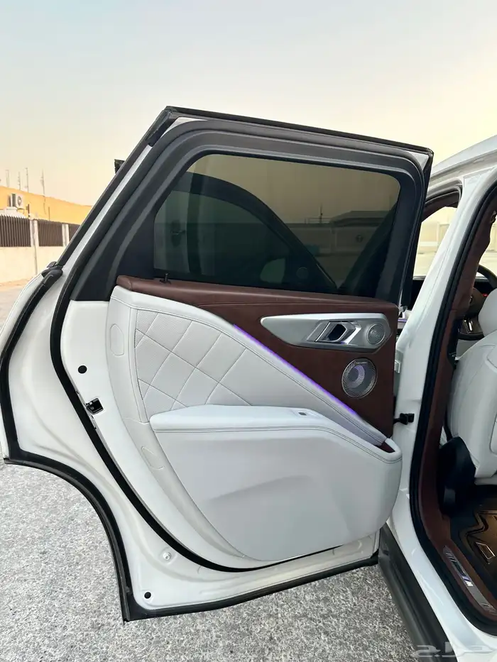 اكس ام بي ام دبليو XM 2024 BMW 7