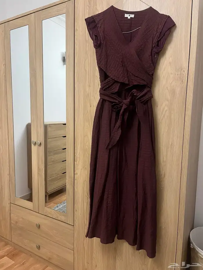 فساتين مستعملة نظيفة للبيع 1