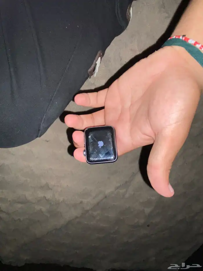 ساعة ابل واتش للبيع الساعه استخدام شخصي بس اهملتها 5