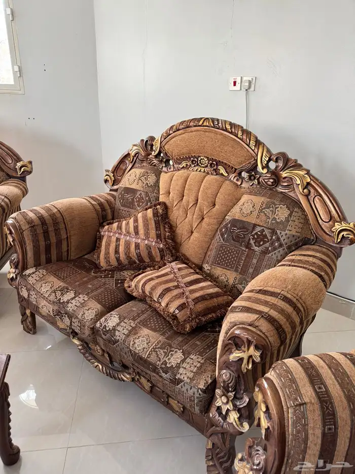 مجلس خشب زان تركي شغل يدوي 9 اشخاص استعمال نظيف اثاث مستعمل 3