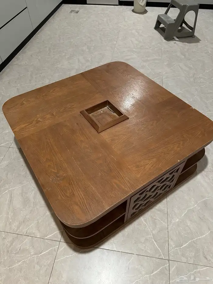 طاولة للبيع 1
