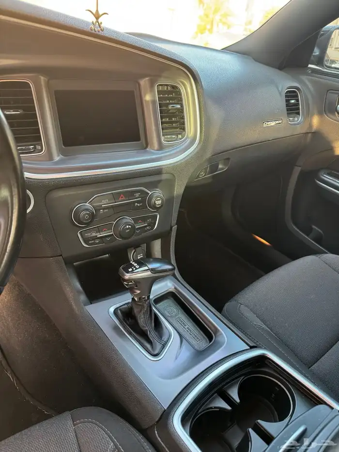 للبيع تشارجر 2019 SXT 6