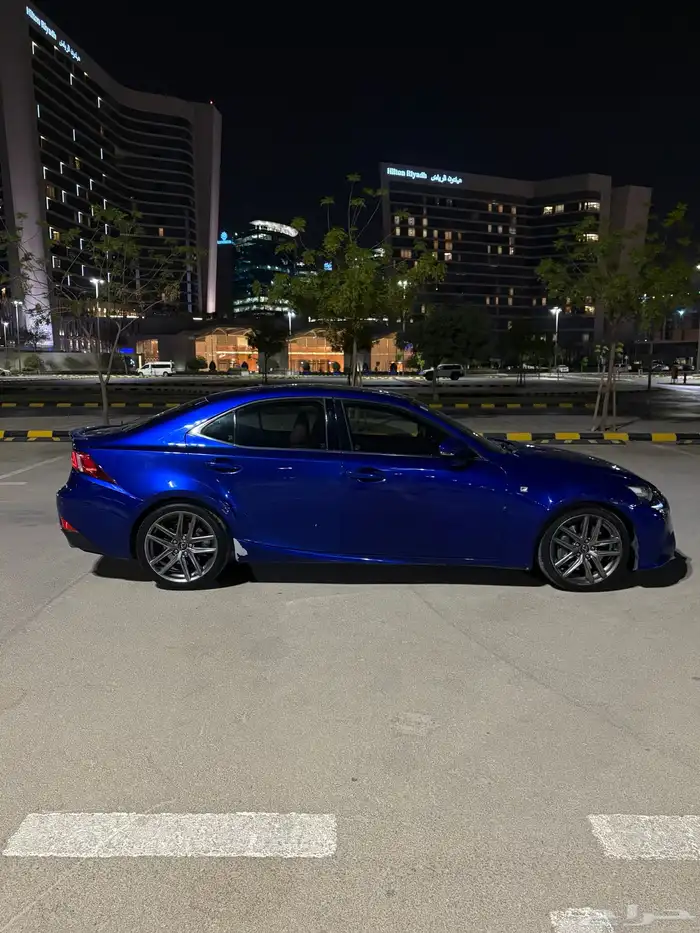 is 350 لكزس 3